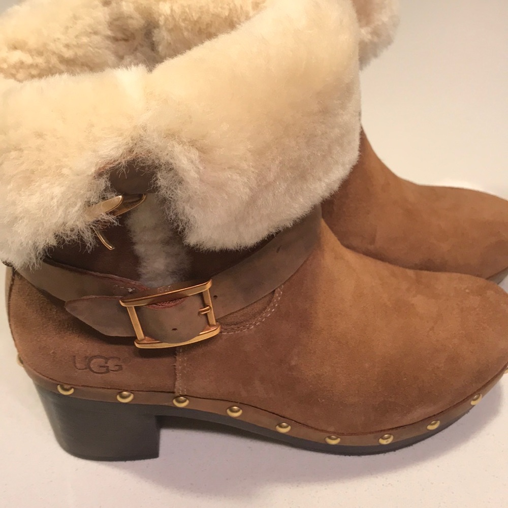 Ugg Heeled Ankle Booties - Picture 2 of 6
